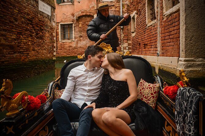 Luxurious Photoshoot in Venice - What to Expect from This Venice Photoshoot