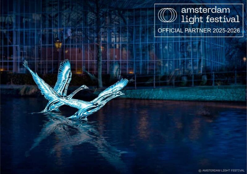 Luxury Amsterdam Light Festival Cruise-Captain Guide, Drinks - Key Points