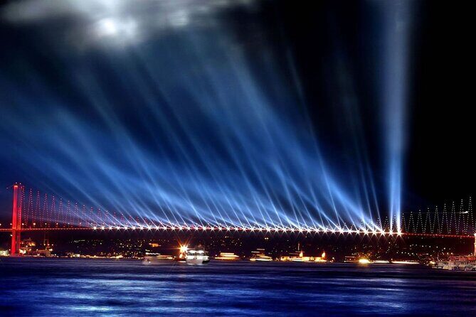 Luxury Bosphorus Night Cruise on the Yacht - A Friendly Look at the Luxury Bosphorus Night Cruise on the Yacht