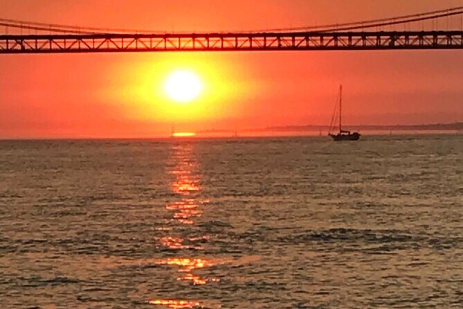 LUXURY Catamaran Sunset and Wine cruise - A Closer Look at the Experience