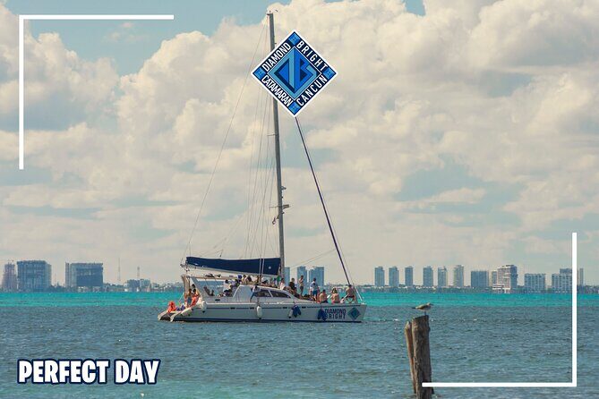 Luxury Catamaran tour to isla mujeres with transportation from Tulum - Who Should Book This Tour?