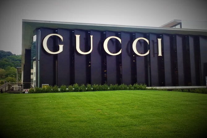 Luxury Chauffeur Service THE MALL from Florence to Reggello - A Detailed Look at the Experience