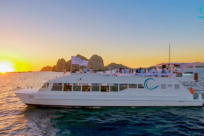 Luxury Cruise with Dinner and Music in Los Cabos - The Bottom Line: Who Should Consider This Tour?