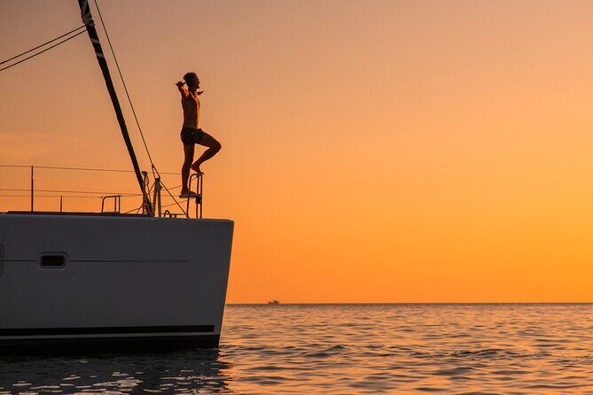 Luxury Diamond Head Sunset Sail - An In-Depth Look at the Luxury Diamond Head Sunset Sail