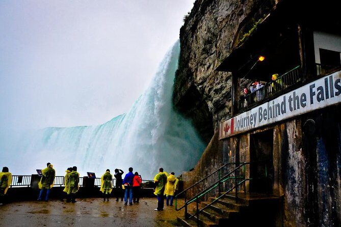 Luxury Niagara Falls Day Trip from Toronto with Cruise and Lunch - What to Expect from This Tour