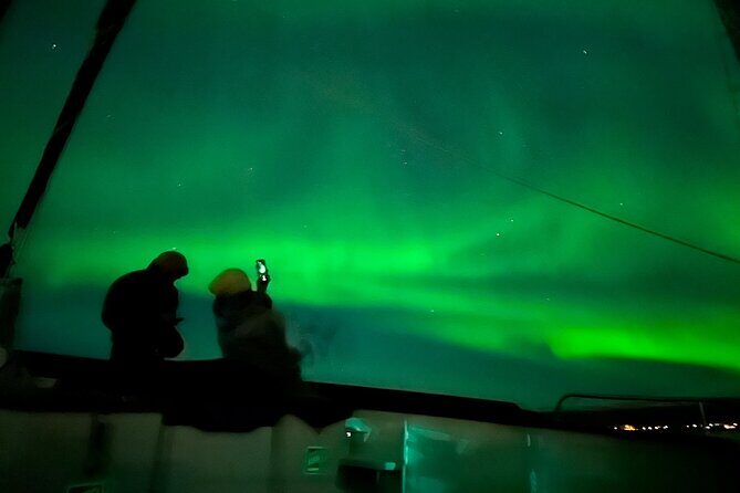 Luxury Northern Lights Yacht Cruise with Hot Tub & Dinner - Key Points