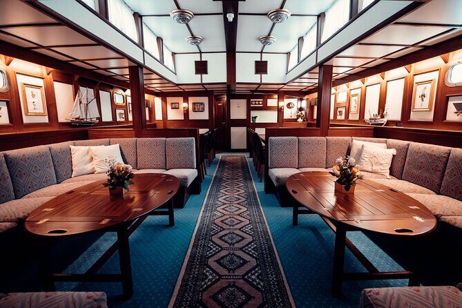 Luxury Northern Lights Yacht Cruise with Hot Tub & Dinner - FAQ