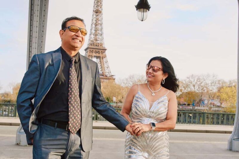 Luxury Paris Couple Photoshoot at Iconic Locations - FAQ