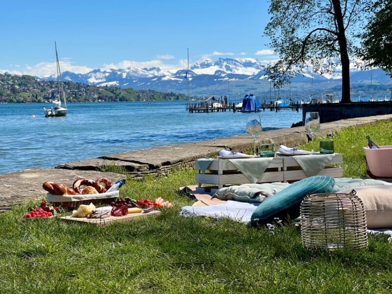 Luxury picnic by Zurich lake - An In-Depth Look at the Luxury Picnic Experience