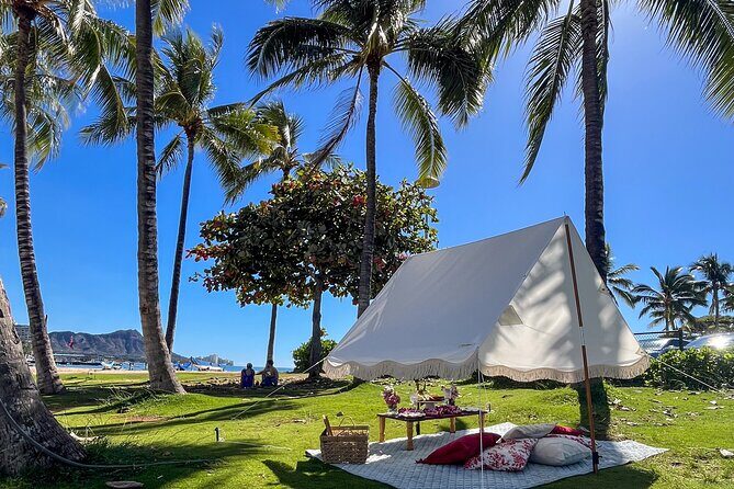 Luxury Picnic Experience in Honolulu Hawaii - Savoring the Setting: The Beachside Picnic