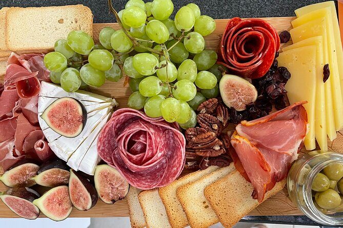 Luxury picnic on the beach - The Experience Setup and What You Can Expect