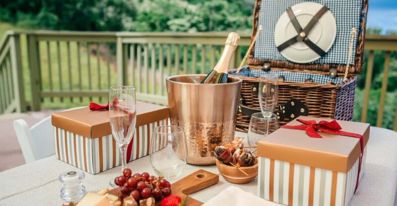 Luxury Picnic Volcanoes & Waterfalls: Private Helicopter - An Up-Close Look at the Experience