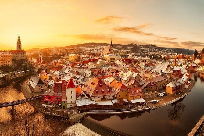 Luxury Private Day trip from Prague to Cesky Krumlov via Hluboka Castle - Key Points