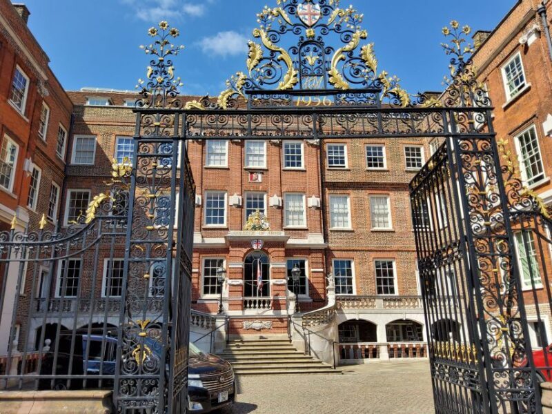 Luxury Private Tour in London with Lunch - Who Should Consider This Tour?