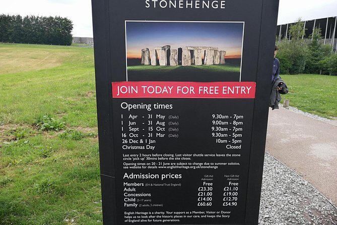Luxury Private Vehicle Day Hire from & to London via Stonehenge Lacock and Bath - The Sum Up