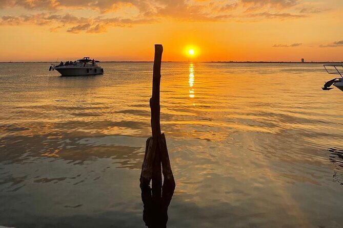 Luxury Private Yacht Rental by the Turquoise Waters of the Caribbean. - Key Points