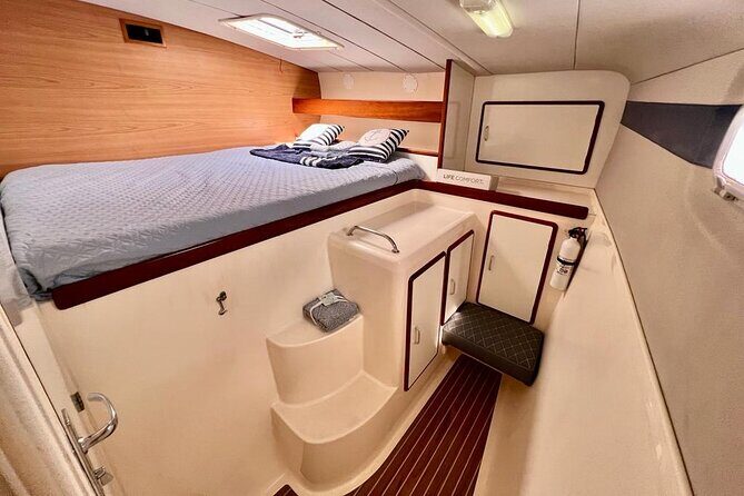 Luxury Sailing catamaran charter in Cabo San Lucas all inclusive - Who Should Consider This Tour?