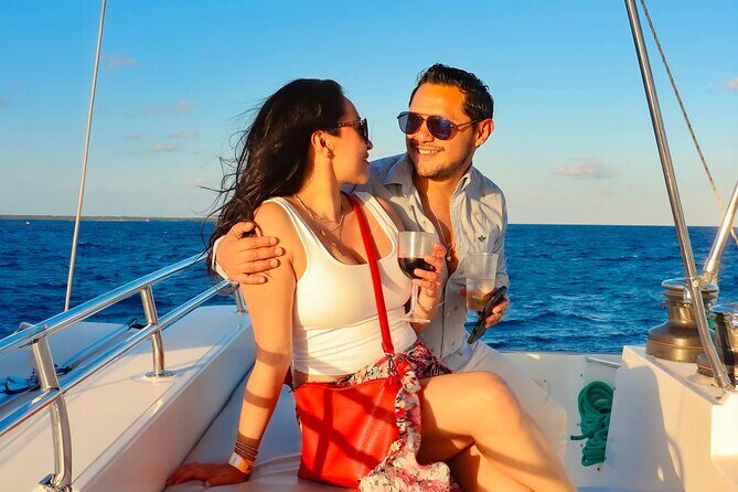 Luxury Sunset Sailing Cruise in Cancun with Light Dinner and Open Bar - Who Should Book This Tour?