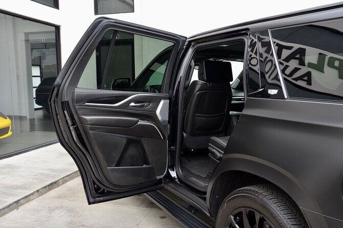 Luxury Suv O'Hare or Midway Airport (Curbside) Chicago OneWay - The value of this service