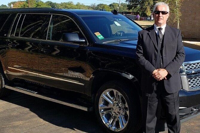 Luxury SUV Transfer from Downtown Hotels to New Orleans International Airport - First impressions and booking process