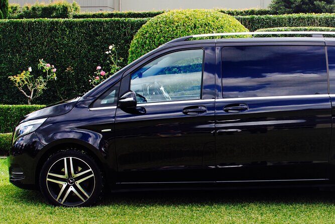 Luxury Van - Sydney Airport Private Arrival Transfer - The Real World: Pros and Cons in Practice
