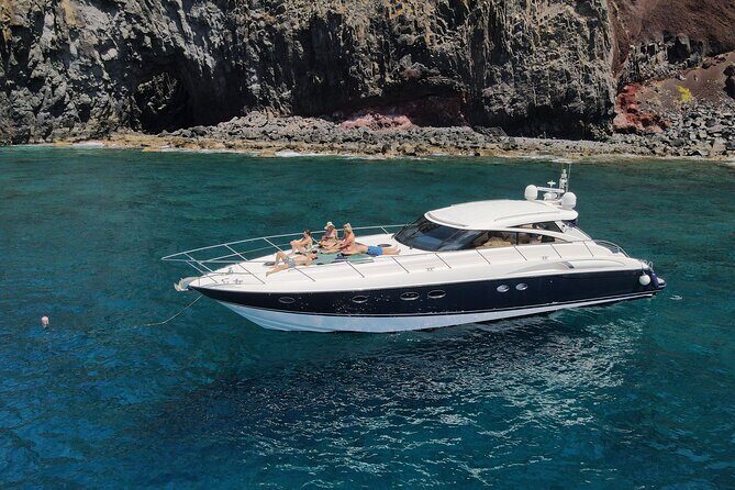 Luxury Yacht 4 hours in Madeira - Key Points