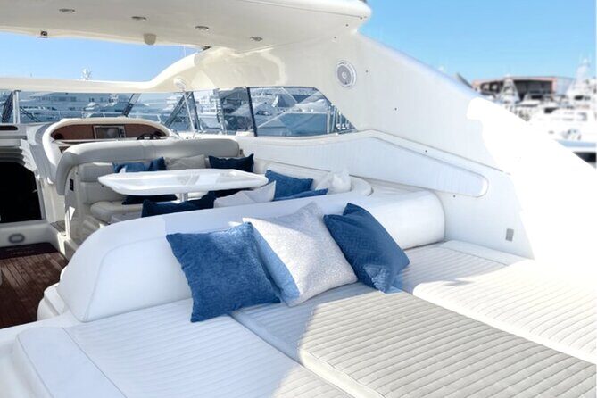 Luxury Yacht 65' Sunseeker 4 hours from Palm Beach - Key Points