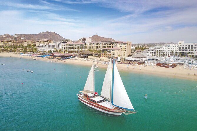 Luxury Yacht Snorkeling & Lunch Cruise from Cabo San Lucas - First Stop: El Arco de Cabo San Lucas