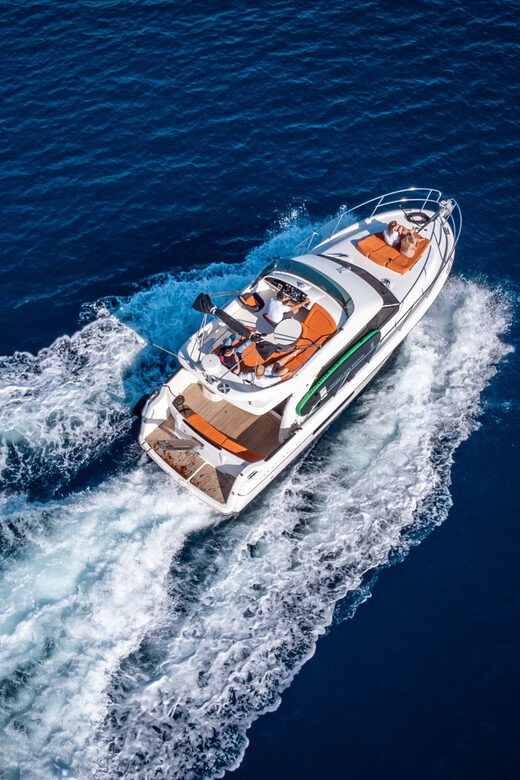 Luxury yacht: Sunset Blue Cave & Panoramic Tour w Wine - Key Points