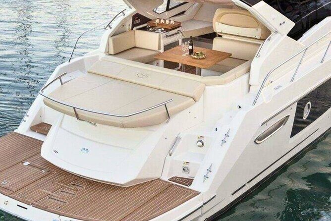 Luxury Yacht Tour Cranchi M44 Positano And Amalfi Coast - Key Points