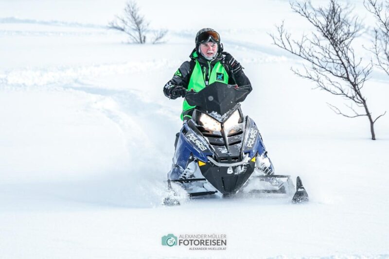 Lyngen: Snowmobile Safari with Lunch in seaside Restaurant - An In-Depth Look at the Snowmobile Safari