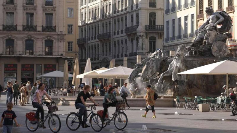 Lyon: 19th Century Walking Tour - Architectural Shifts and the Bourgeois Rise