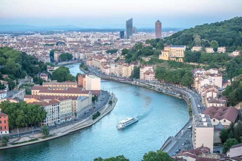 Lyon 2.5-Hour Lunch Cruise - FAQs