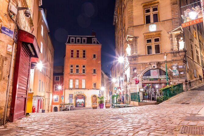 Lyon Ghost Hunt: Follow the Shadows Exploration Game - How the Tour Works in Real Life