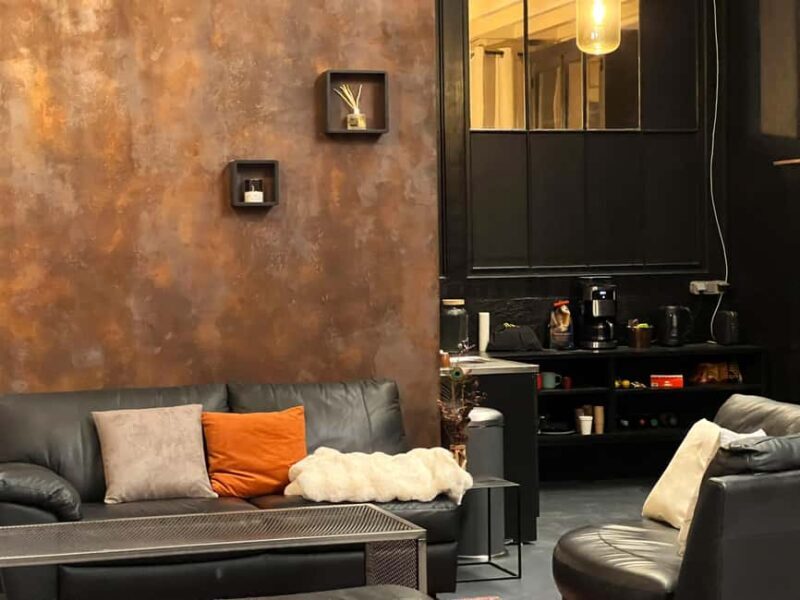 Lyon: Group Pole Dance Intro - What to Expect from the Lyon Group Pole Dance Intro