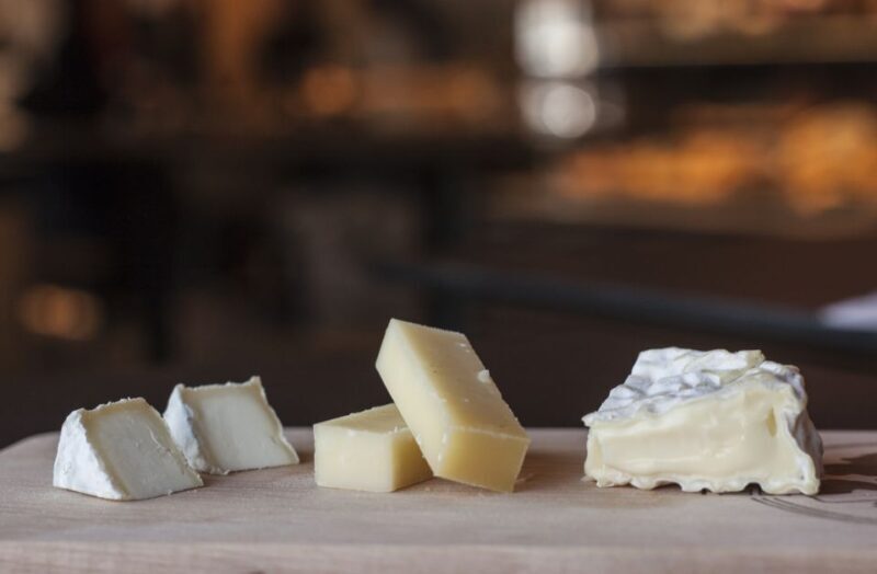 Lyon: Old Town Food Tour with 6 French Food Tastings & Wine - Key Points