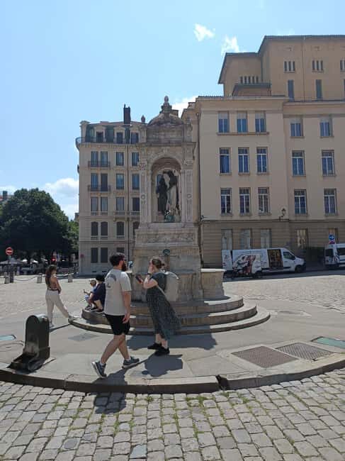 Lyon: Private Walking Tour of the City - Who Should Consider This Tour?