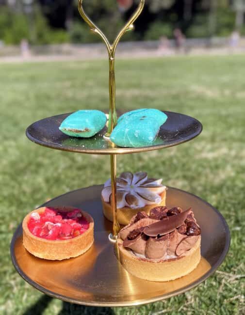 Lyon: Tête d'Or Park Gourmet Picnic Basket - What Exactly Is the Tête dOr Park Gourmet Picnic?