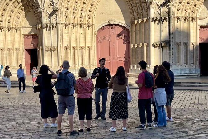 Lyon's History and Must-Sees with a Local! (English Walking Tour) - A Deep Dive into Lyon’s Must-Sees