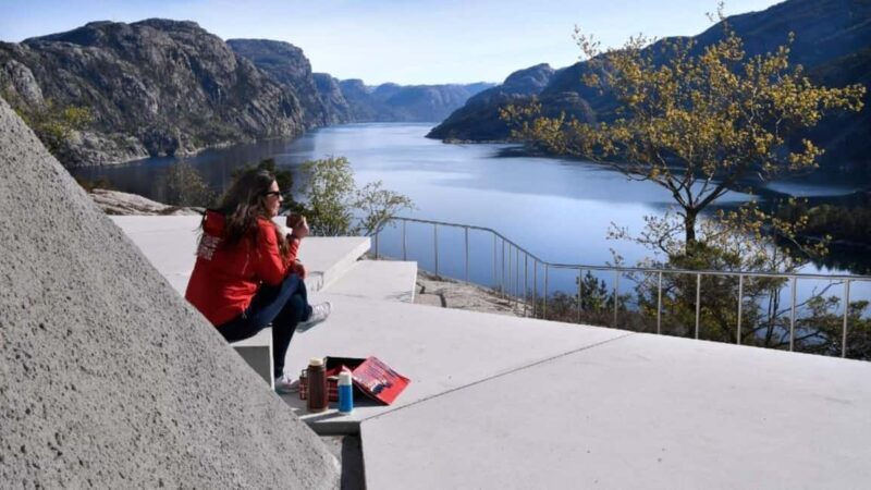 Lysefjord Minibus Excursion and Optional Speedboat Safari - What to Expect from the Tour