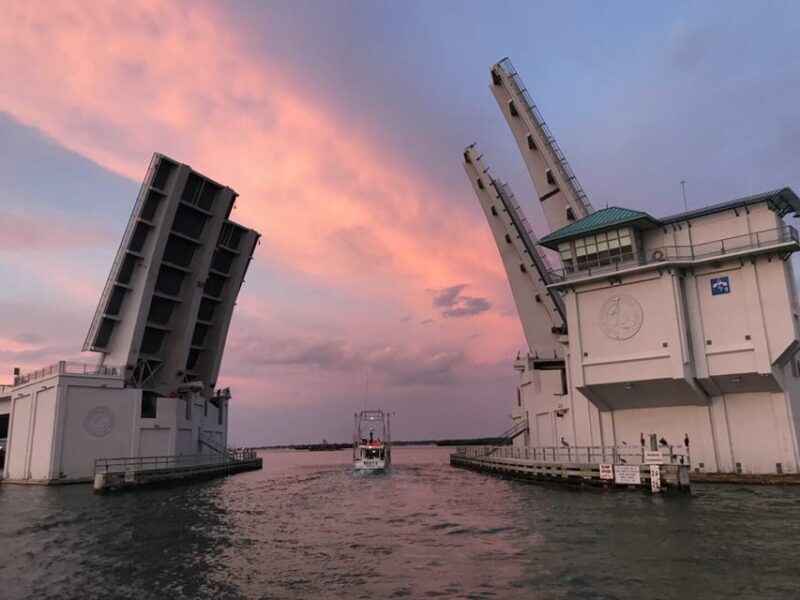 Madeira Beach: Pontoon Boat Rentals Without Captain - Who Would Love This?