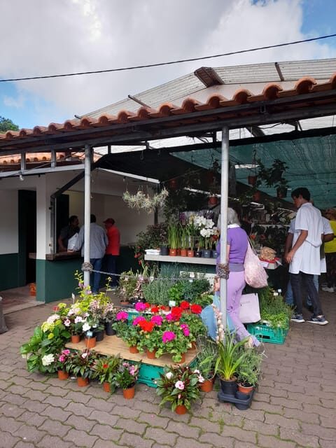 Madeira: Sunday Market in Santo da Serra - The Practical Side: What to Expect and What to Bring