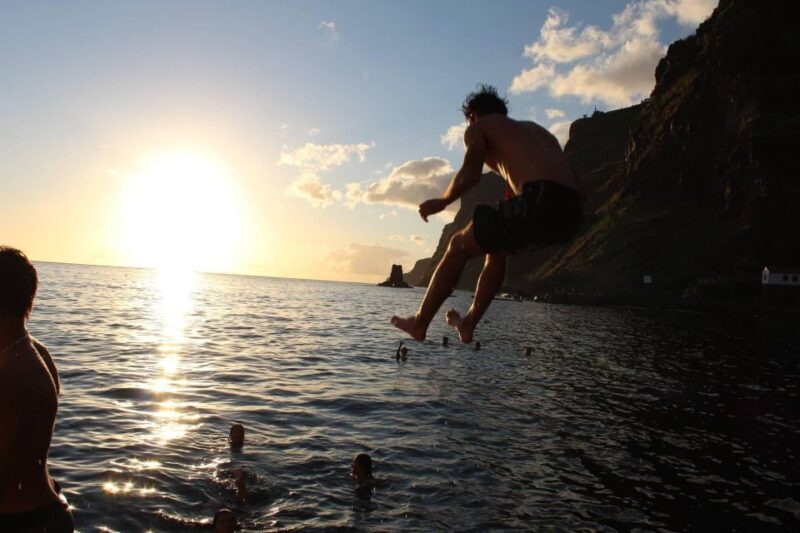 Madeira: Sunset Dinner Cruise - The Views: Breathtaking and Photogenic