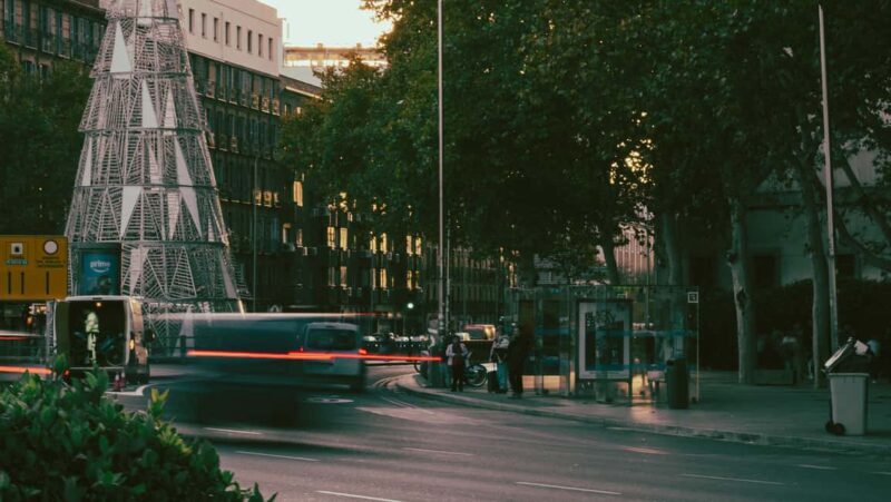 Madrid: 1-Hour Tuk Tuk Ride with Hotel Pickup - Key Points