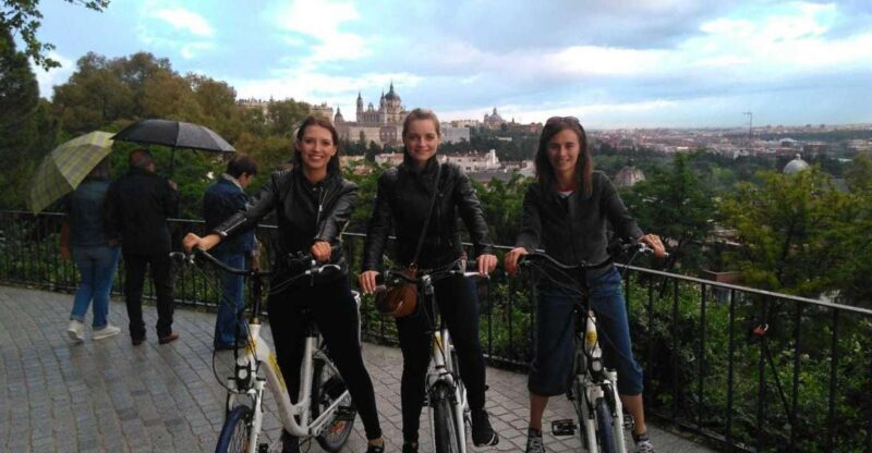 Madrid: 3-Hour Guided Bike Tour - Experience Quality and Group Size
