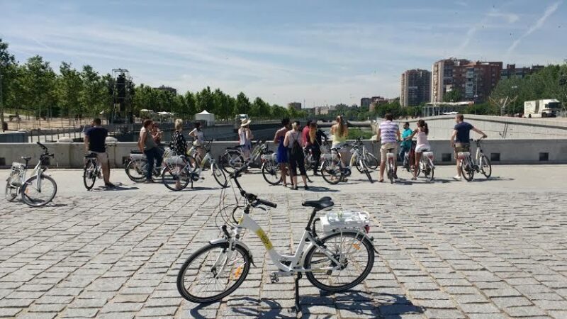 Madrid: 3-Hour Sightseeing Tour by Electric Bike - The Value and Experience of the Tour