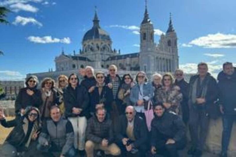 Madrid: 4-Hour Tuk Tuk Guided Tour - Madrid: 4-Hour Tuk Tuk Guided Tour — A Friendly Look