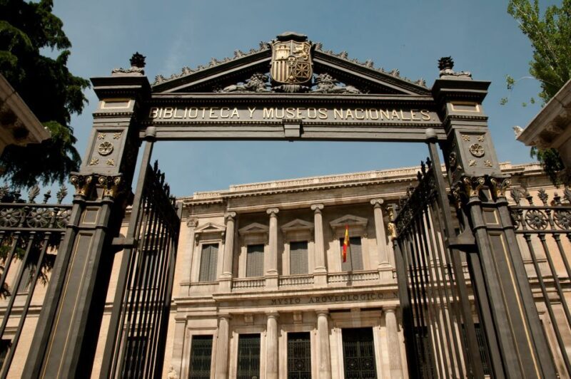 Madrid: Archaeological Museum E-Ticket and Audio Guide - Taking a Closer Look at the Artifacts