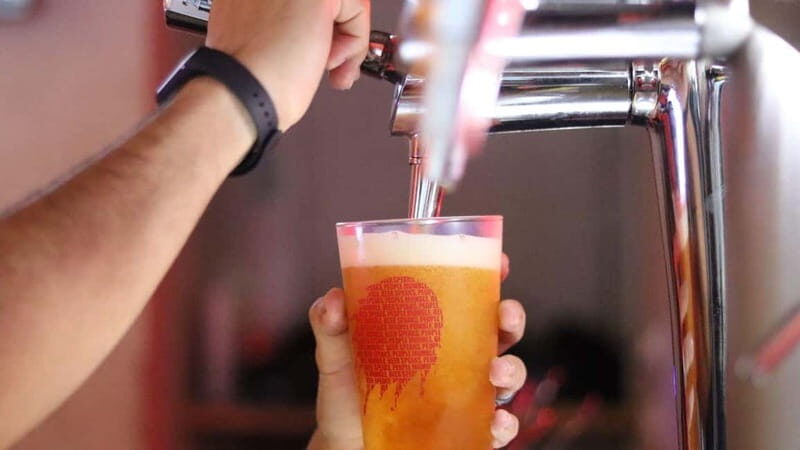 Madrid: Beer Pong Experience  Drink, Play & Compete! - Key Points