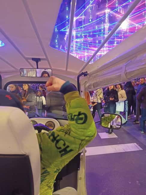 Madrid: "Christmas Tuk Tuk. Luxury Lights and Joy Ride" - A Deep Dive into the Experience